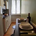 Hub In R\'Home